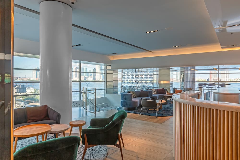 Apella Lounge Breakfast Meeting with a Veiw in Midtown Manhattan