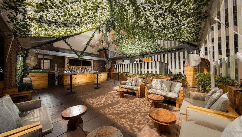 Elegant city location featuring flexible layouts for various event formats haven rooftop