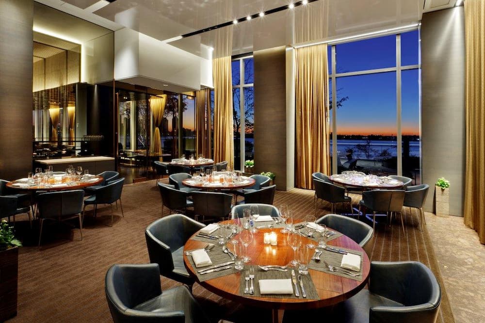 Riverpark Private Dining Room With A View NYC Private Dining Room Waterfront Luxury Experience New York