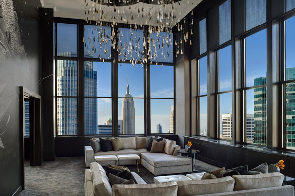 Roofop-Venues-NYC-Champagne Suite-Livingroom