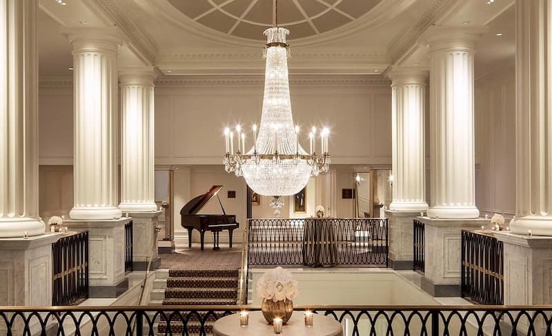 A chandelier hanging in the lobbt of the InterContinental New York Barclay